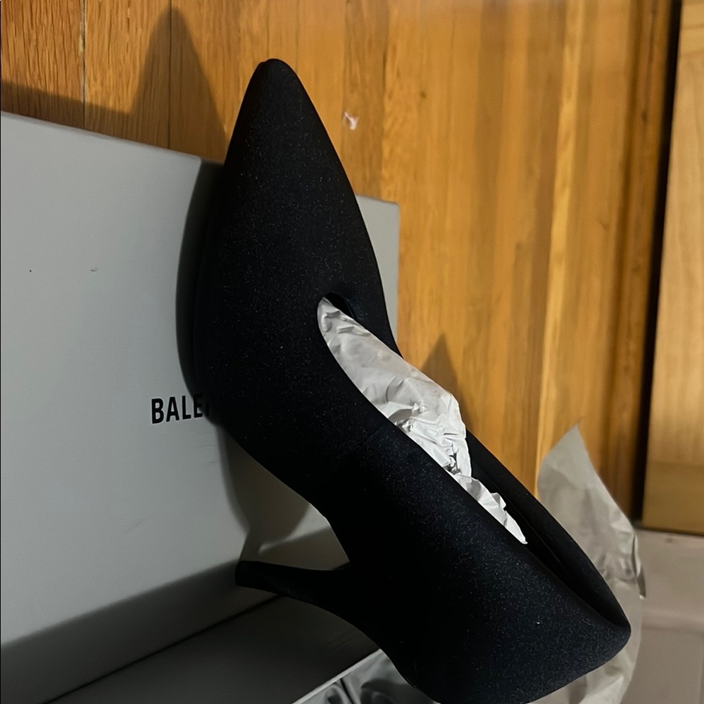 Balenciaga Black Heels- Brand New with Box (Never been used) - Picture 3 of 7